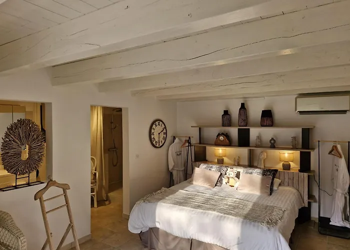 Bastide Des Oliviers Bed & Breakfast Castillon-du-Gard